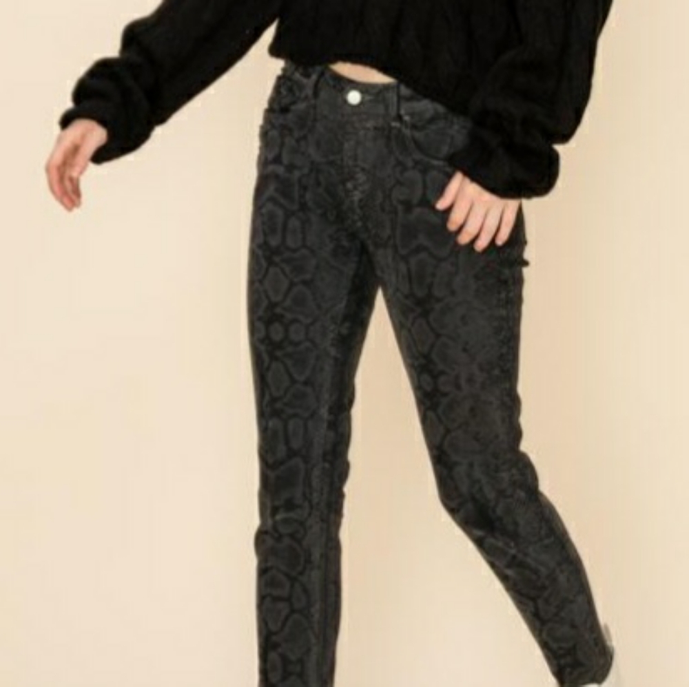 Tops - Picture 9 of 16